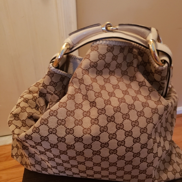 Gucci Handbags - Gucci horsebit hobo